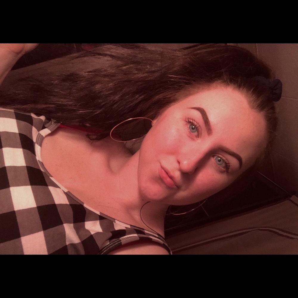 Meet your Posher, Brie